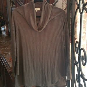 Long sleeve sweater/ blouse